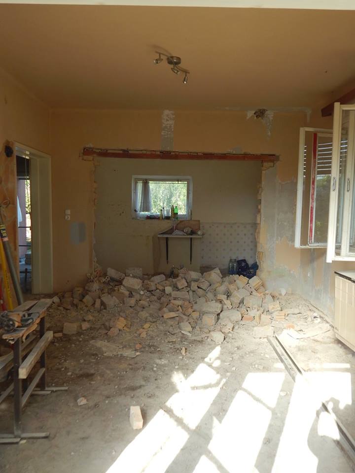 Egy életújítás eredménye: ház francia ablakkal