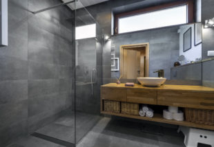 A zuhanykabin felújítása – Mutatjuk, hogyan kerüld el ezt a költséges műveletet