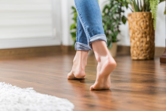 A padlófűtés előnyei és hátrányai – Nézzük meg mindkét oldalt