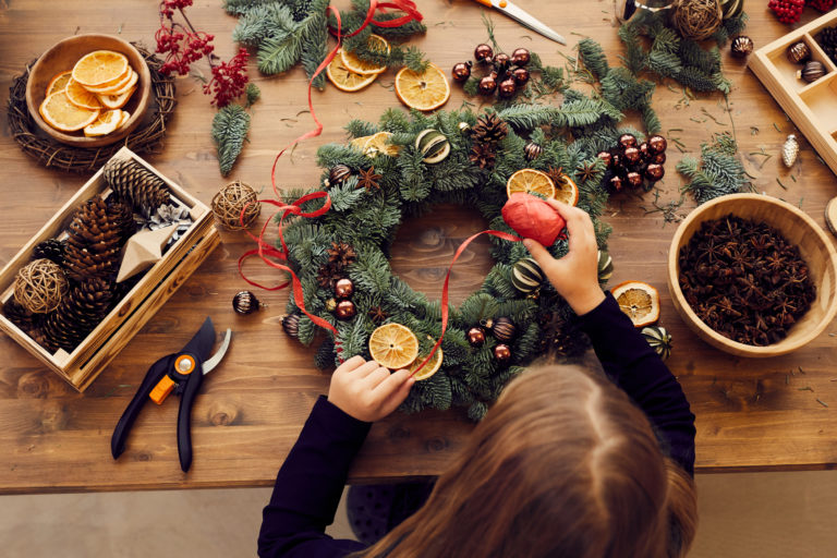 Csináld magad ötletek karácsonyra – Egyszerű DIY díszek, ajándékok és csomagolási módok