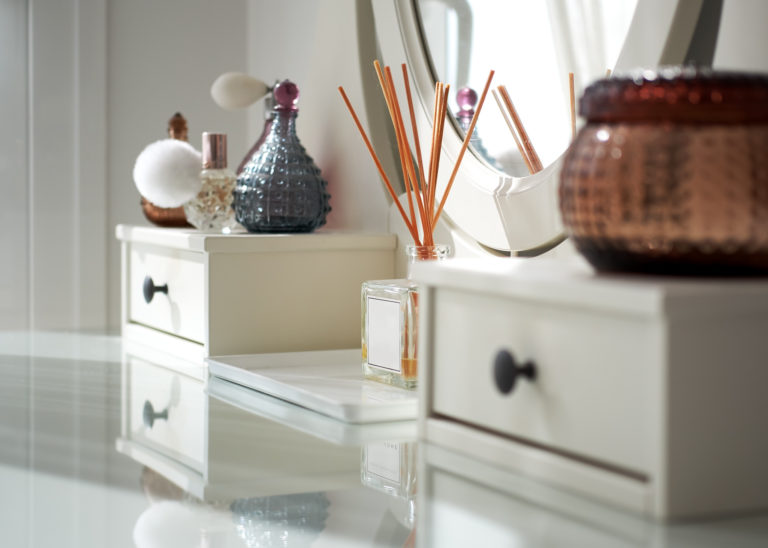 A mindig illatos lakás titkai – Ezek a legtrendibb otthoni illatosító megoldások