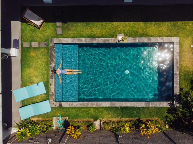 Sikkes medence dekorációk az Instagramról – Inspiráció, ha valami extrára vágysz a nyáron