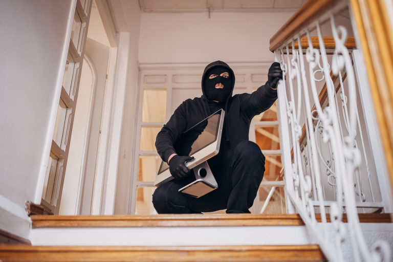 Tippek betörés ellen – Így tudsz a lehető legtöbbet tenni azért, hogy a rablók elkerüljék otthonodat