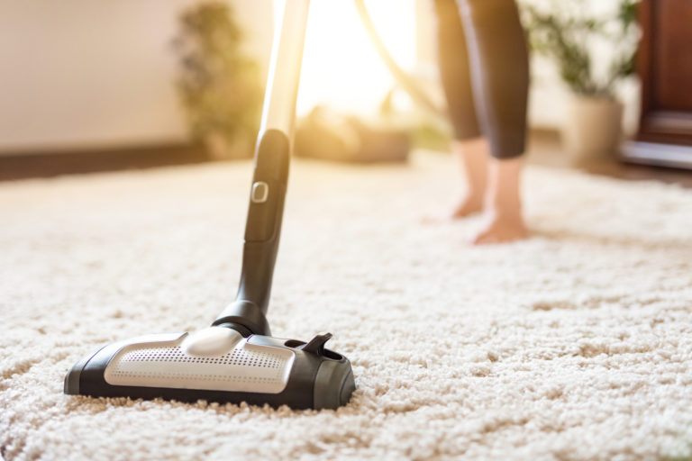 Shaggy szőnyeg takarítása – 4 tippünknek hála évek múlva is szép lesz