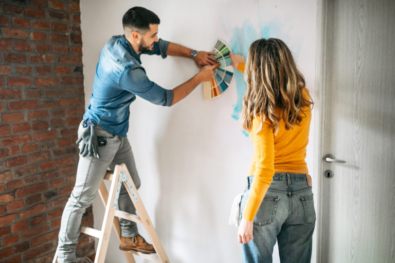 Gipszkarton festése házilag – Mutatjuk, hogyan csináld magad néhány egyszerű lépésben