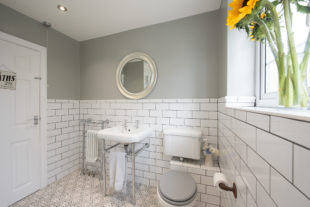 Kis fürdőszoba csempe ötletek – Tedd tágasabbá a teret!