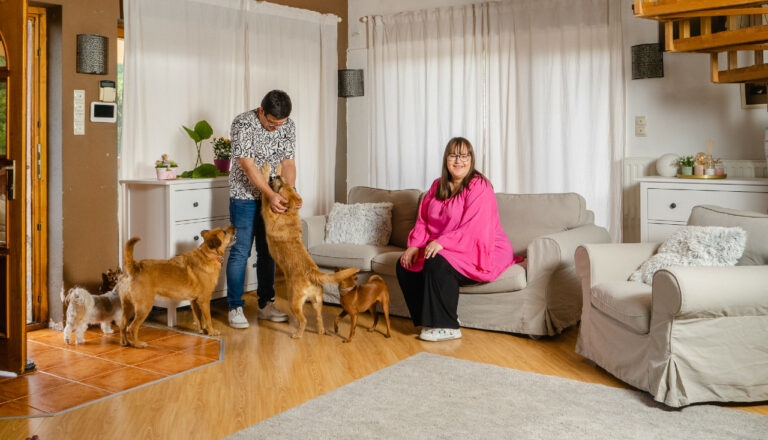 Balázs Andi színésznő kutyabarát otthonában jártunk