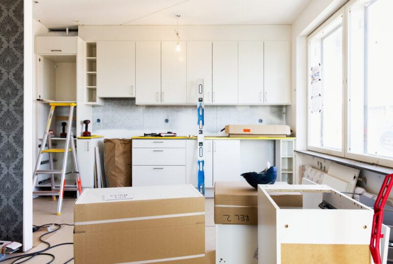 Tetőtéri konyha berendezése – Hasznos tippek a tökéletes konyha érdekében