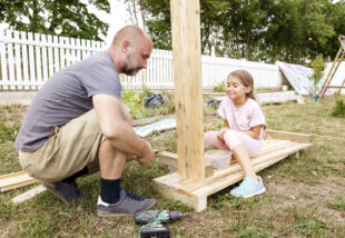 Készíts magadnak kerti kiülőt! Ezek a DIY projektek lesznek segítségedre